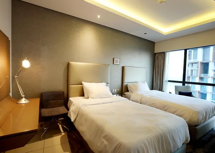 Brownstone Holiday - Paramount Hotels Five Star Residence