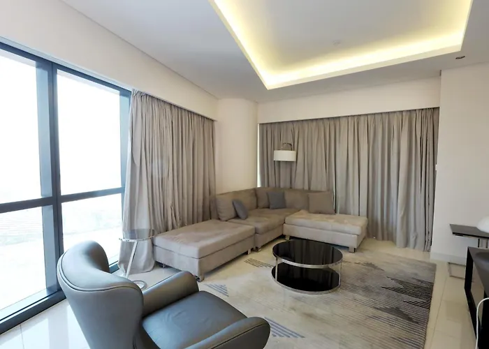 Brownstone Holiday - Paramount Hotels Five Star Residence