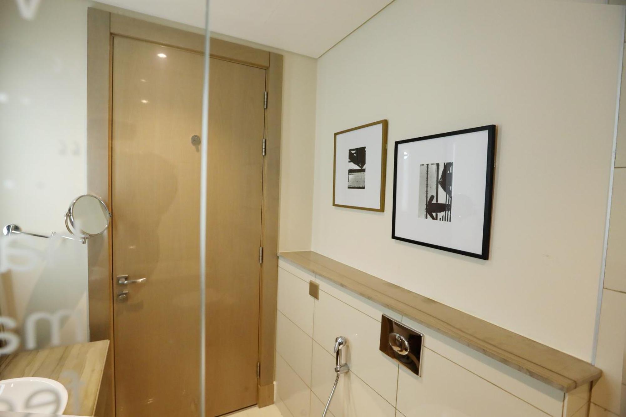 Brownstone - Paramount Five Star * دبي