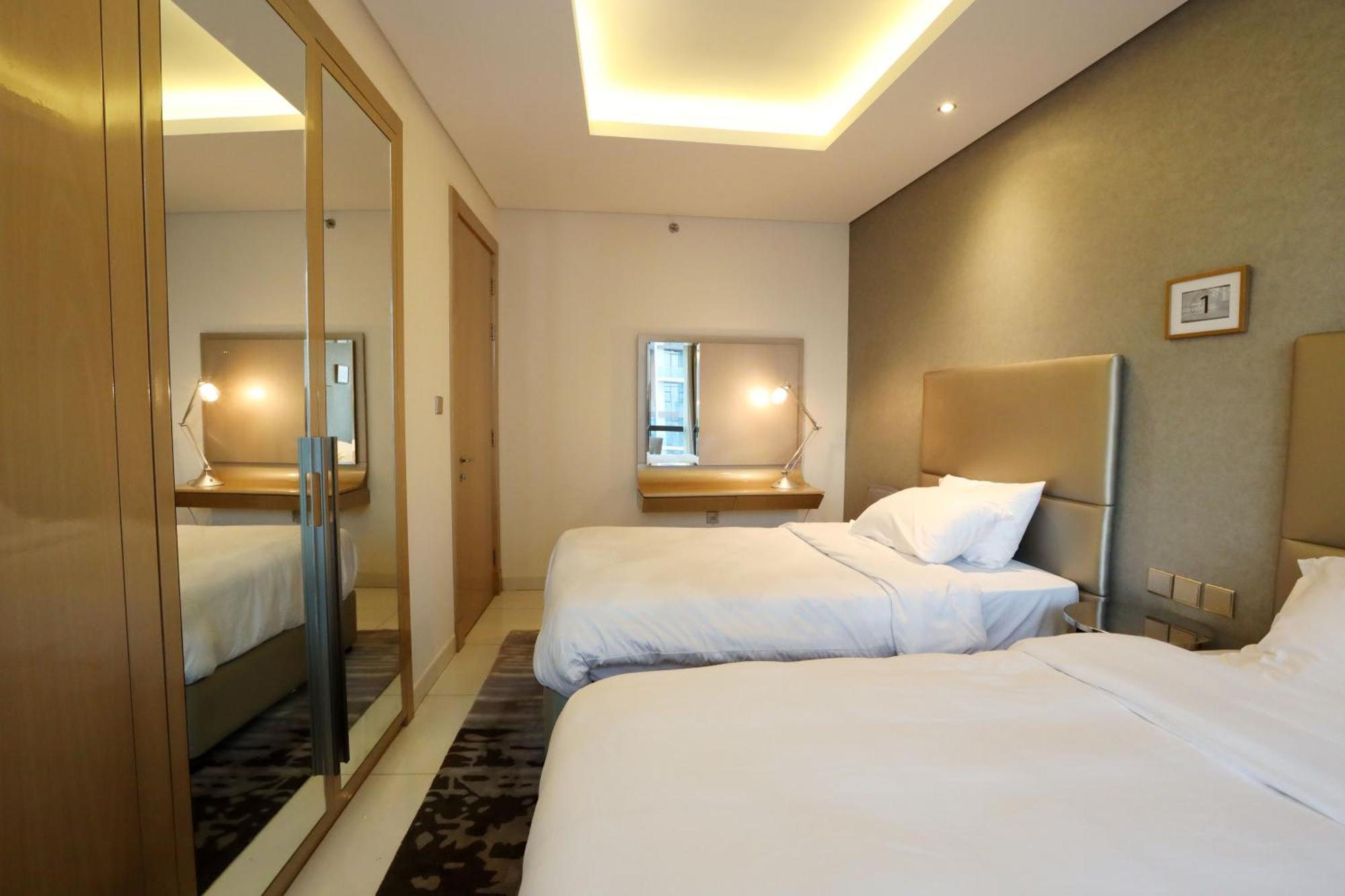 Brownstone - Paramount Five Star * دبي